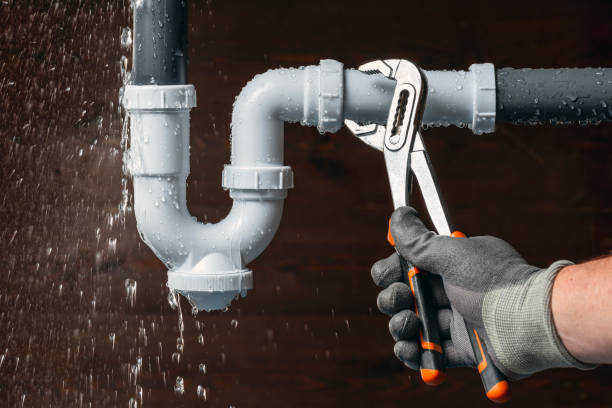 Professional Drain Cleaning technician working in Orlinda, TN